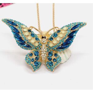 🩵 Betsey Johnson crystal butterfly necklace/brooch 🩵